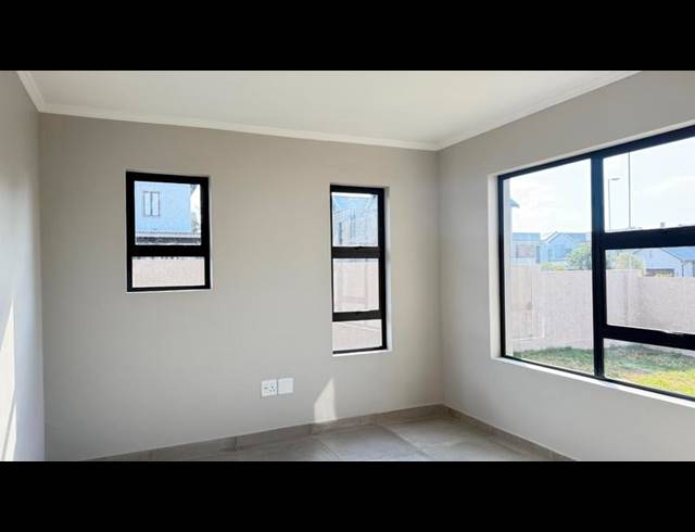 4 BEDROOM HOUSE FOR SALE IN GOLDEN FIELDS ESTATE